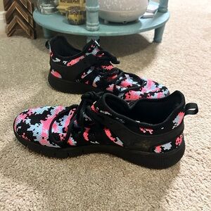 INZCOU Running Shoes Digital Colorful Camouflage Sneakers Size 42 Pink Blue